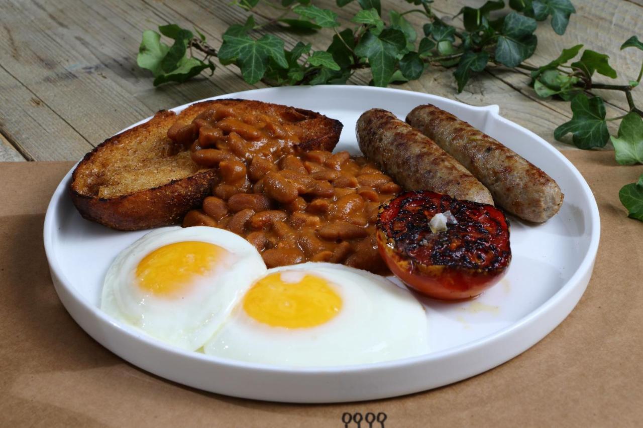 Shirvan Hotel City Yard Jeddah Jidá Exterior foto English breakfast