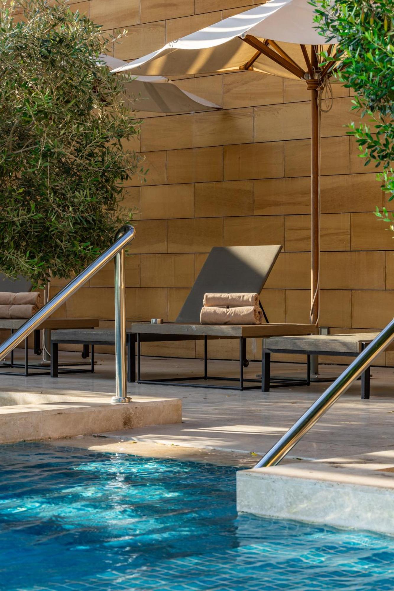 Shirvan Hotel City Yard Jeddah Jidá Exterior foto The memorial chair